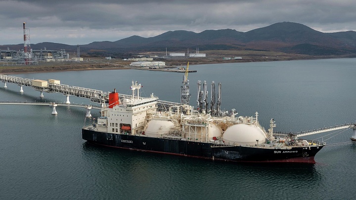Япония и Южная Корея покупают СПГ с проекта "Сахалин-2", заявил Лимаренко
