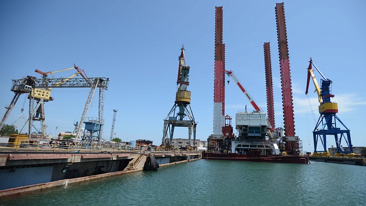 Правительство направит почти три миллиарда рублей на развитие судостроения