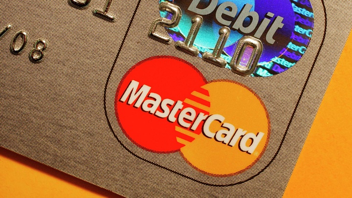 C MasterCard взыскали многомиллионные долги перед банком "Новый символ"
