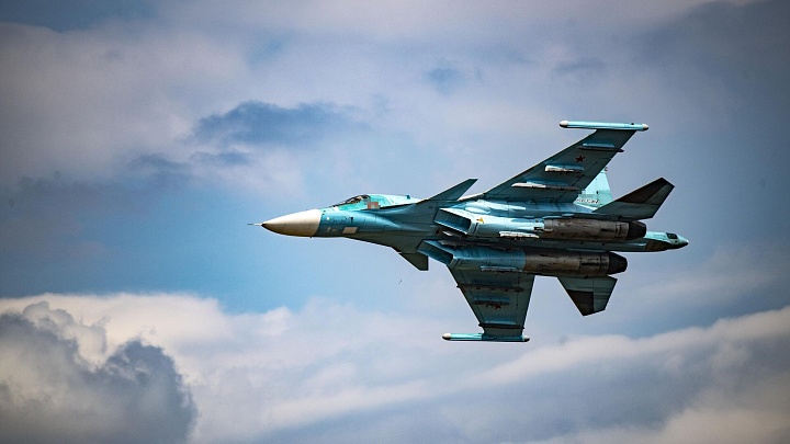 Российские войска нанесли массированный ответный удар по военным объектам в Киеве